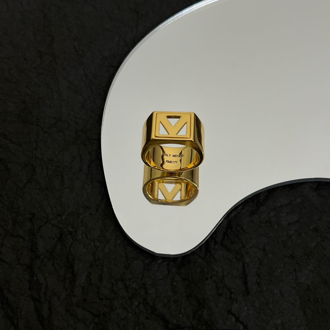 18K Louis Vuitton Vintage Ring